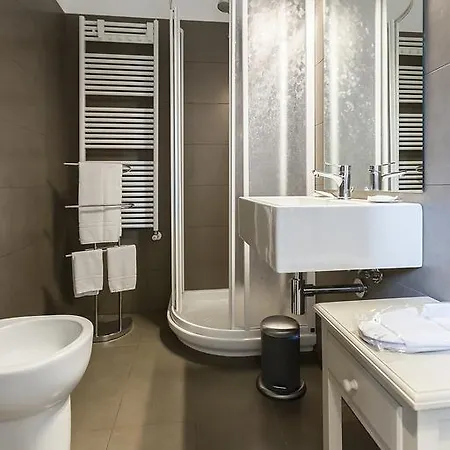 Via Italia ゲストハウス ロー