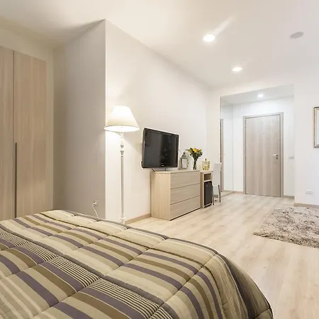 Via Italia ゲストハウス *